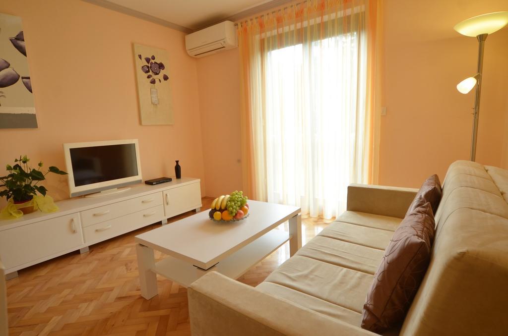 Apartments Benussi 1045 โรวีน ภายนอก รูปภาพ