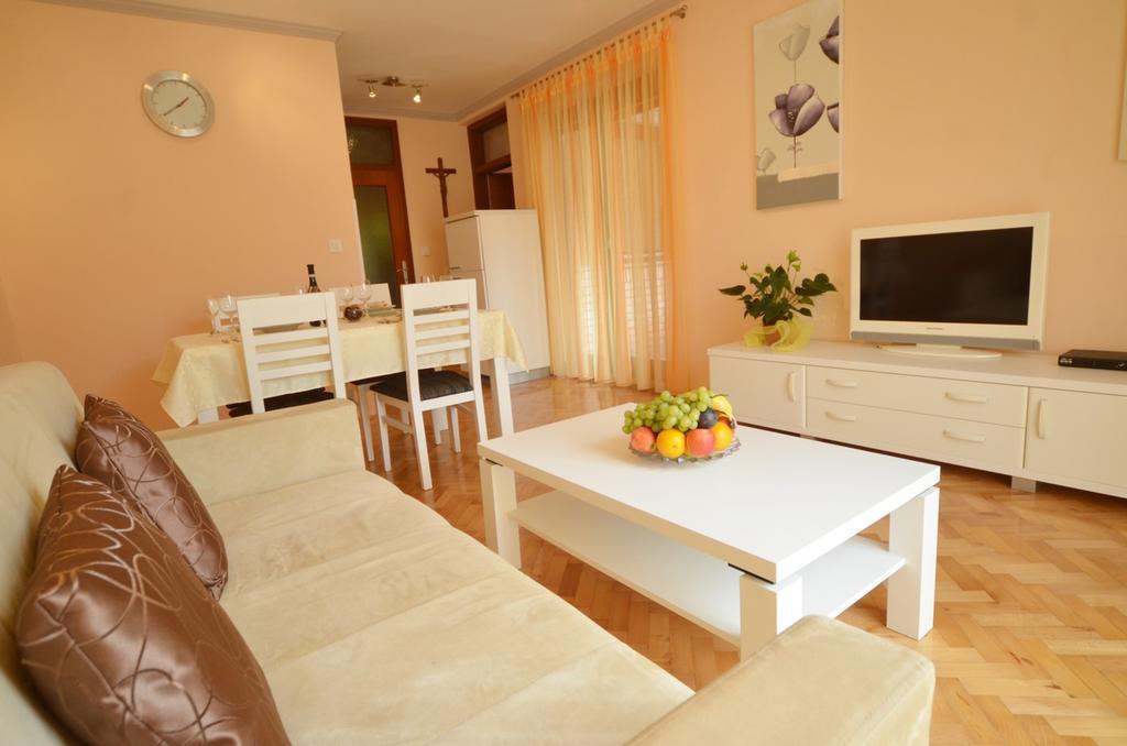 Apartments Benussi 1045 โรวีน ภายนอก รูปภาพ