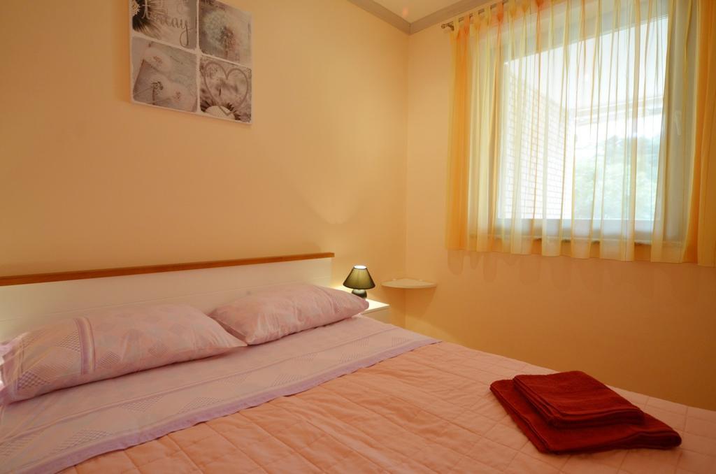 Apartments Benussi 1045 โรวีน ภายนอก รูปภาพ