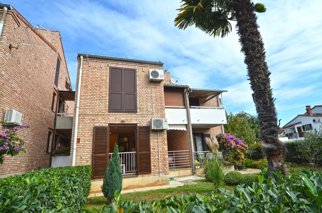 Apartments Benussi 1045 โรวีน ภายนอก รูปภาพ
