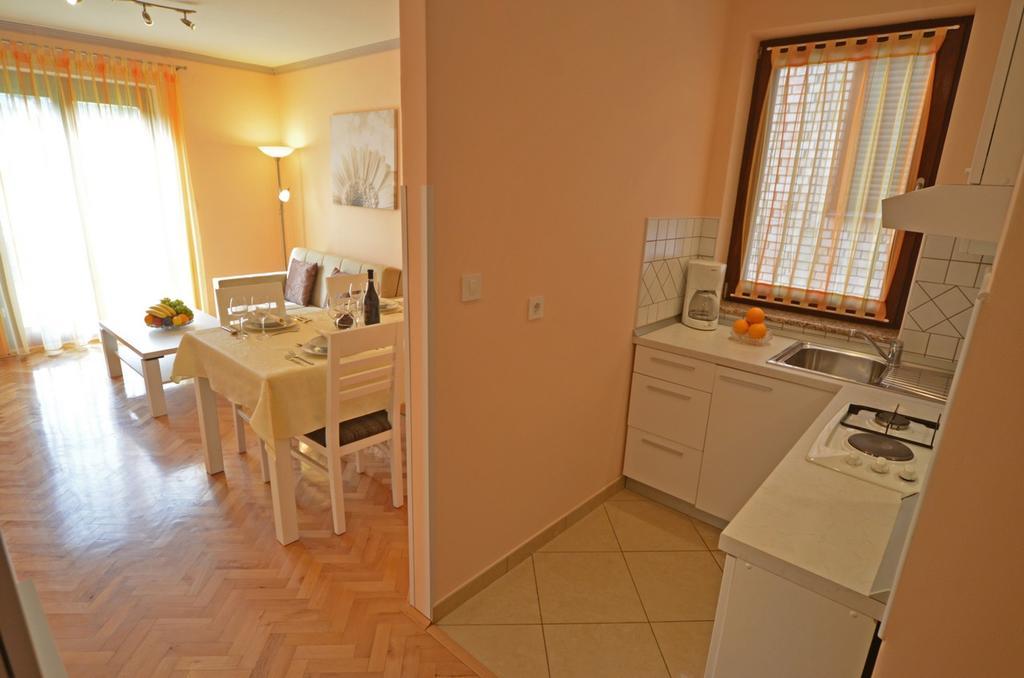 Apartments Benussi 1045 โรวีน ภายนอก รูปภาพ